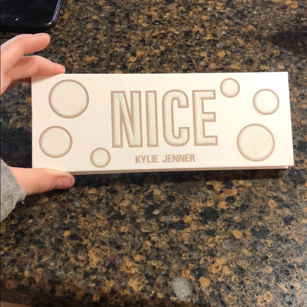kylie jenner nice palette